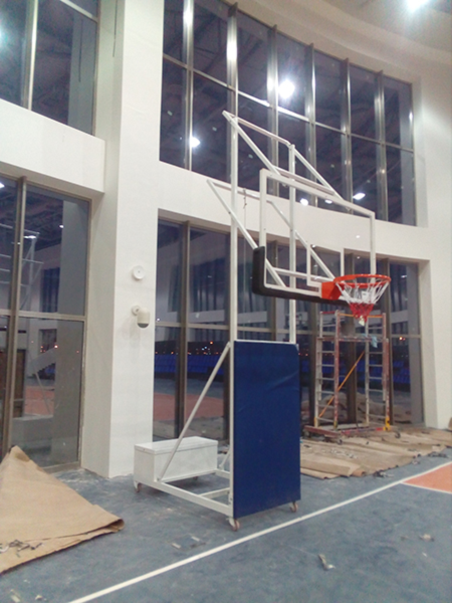 YÜKSEKLIK AYARLI DÖRT DİREKLİ SEYYAR BASKETBOL POTASI